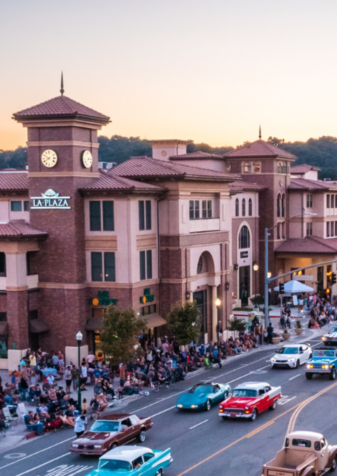 Sunset photo of Cruise Nite event.