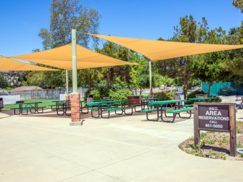 Colony Park BBQ and picnic table area.